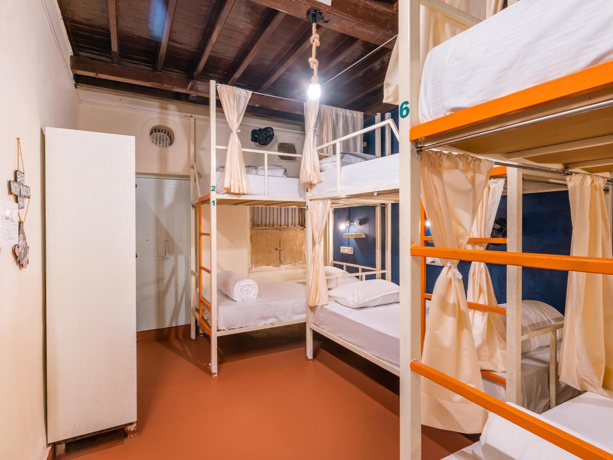 Albergue Moustache Daman Habitación foto